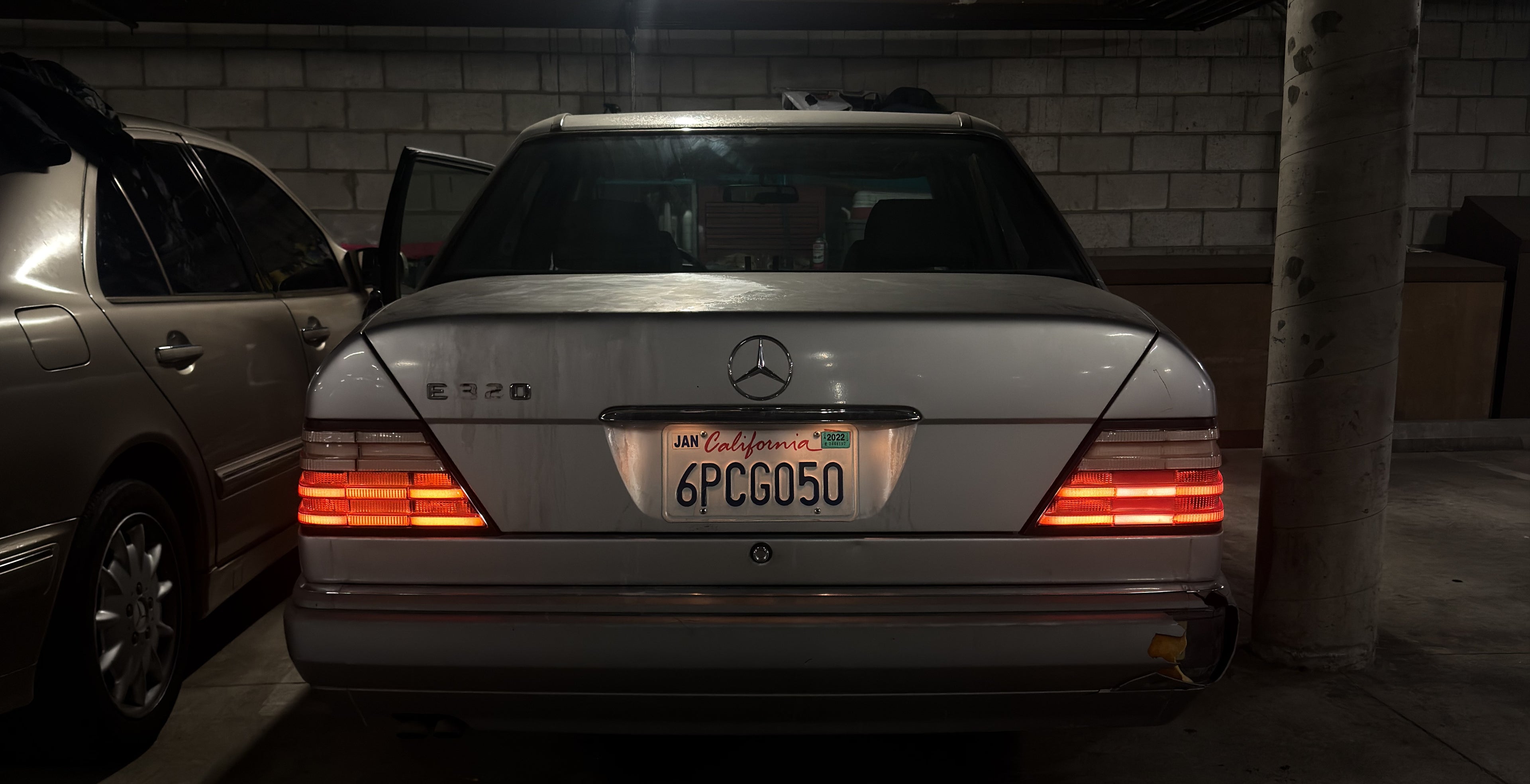 W124 LED Taillight set (Clear top)