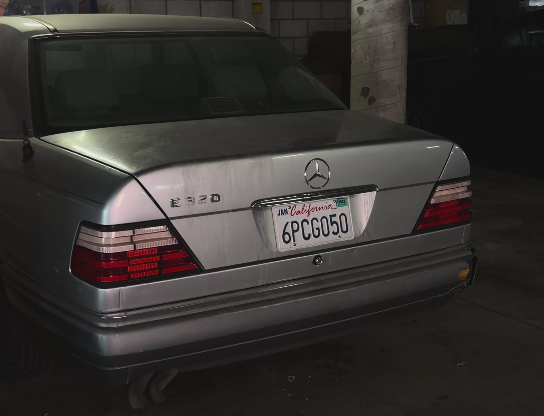W124 LED Taillight set (Clear top)